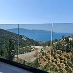 Luarasi Blue *