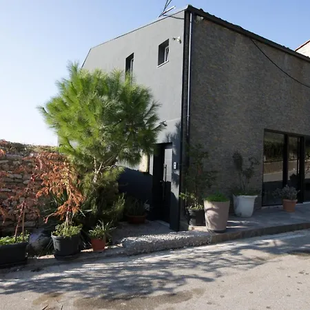 Appartamento Luarasi Blue Kanine