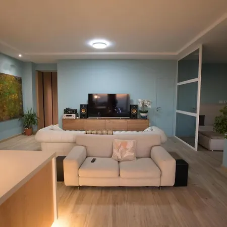 Appartement Luarasi Blue Kanine