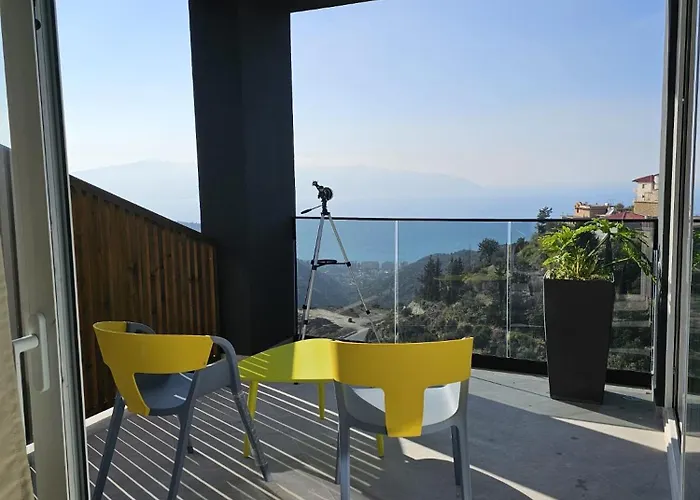 Luarasi Blue Apartment Kanine